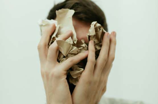 Anxietatea generalizată: simptome, cauze și soluții eficiente